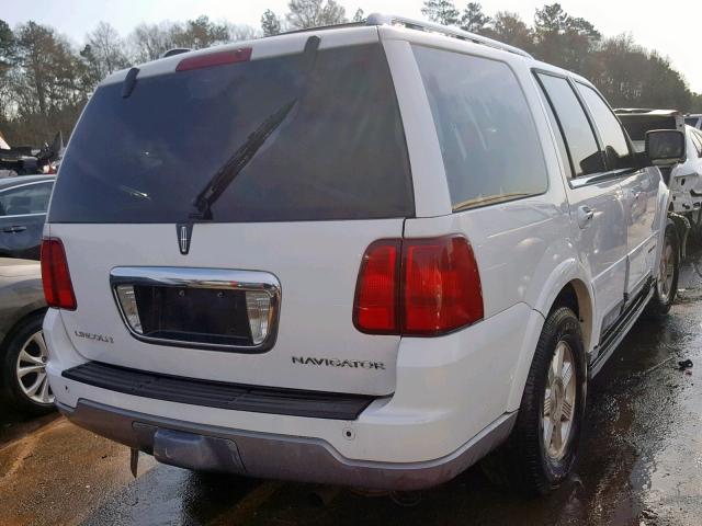 5LMFU27RX4LJ13000 - 2004 LINCOLN NAVIGATOR Blanc photo 4
