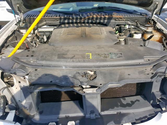 5LMFU27RX4LJ13000 - 2004 LINCOLN NAVIGATOR Blanc photo 7