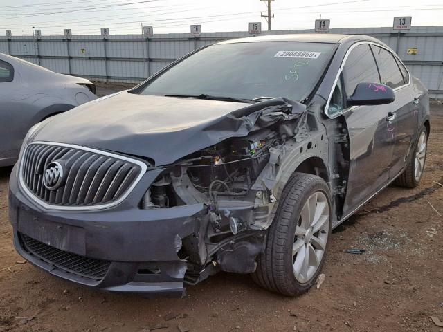 1G4PP5SK0D4117237 - 2013 BUICK VERANO GRAY photo 2