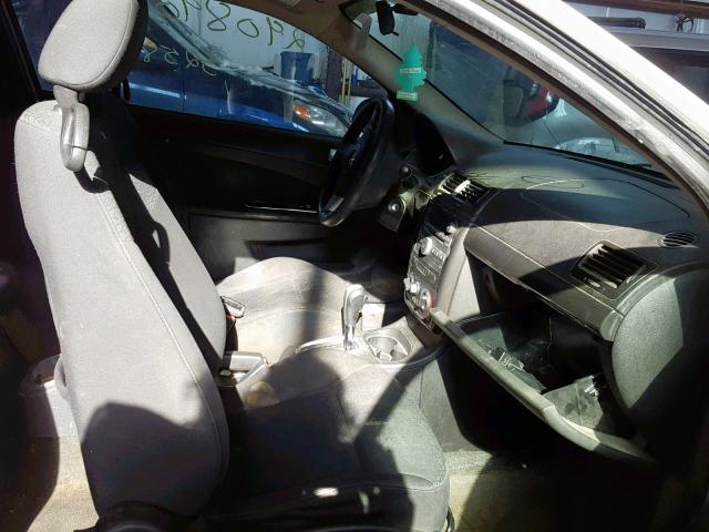 1G2AL15F777394438 - 2007 PONTIAC G5 WHITE photo 5