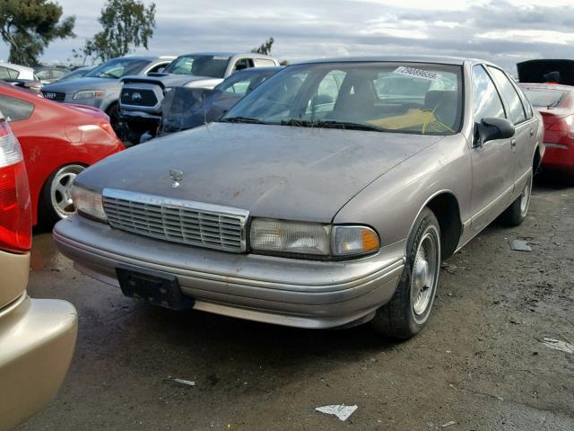 1G1BL52W1TR177390 - 1996 CHEVROLET CAPRICE CL GOLD photo 2