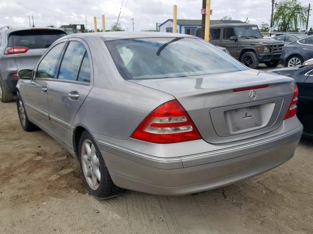 WDBRF61J74F552273 - 2004 MERCEDES-BENZ C 240 GRAY photo 3