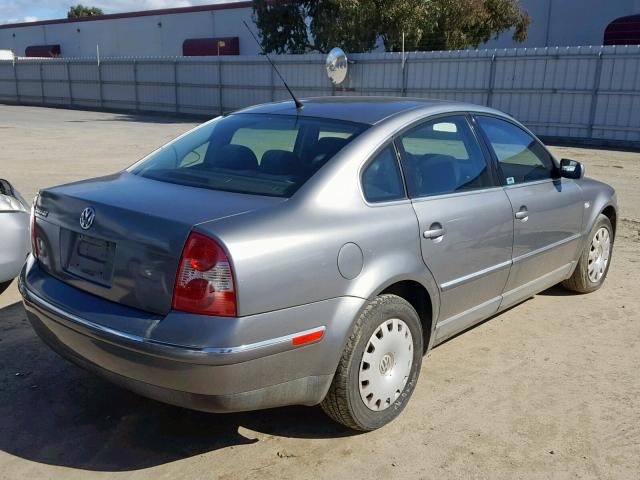 WVWMD63B14E114586 - 2004 VOLKSWAGEN PASSAT GL GRAY photo 4