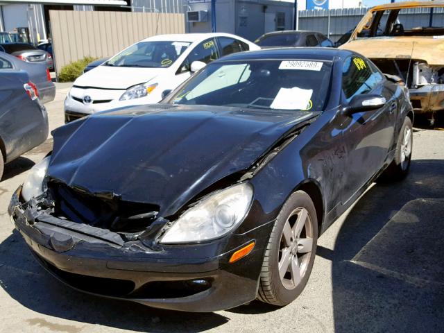 WDBWK54F57F148053 - 2007 MERCEDES-BENZ SLK 280 BLACK photo 2