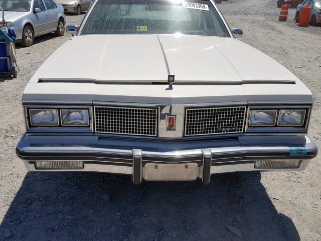 1G3AG69Y4EM836194 - 1984 OLDSMOBILE 98 REGENCY WHITE photo 9