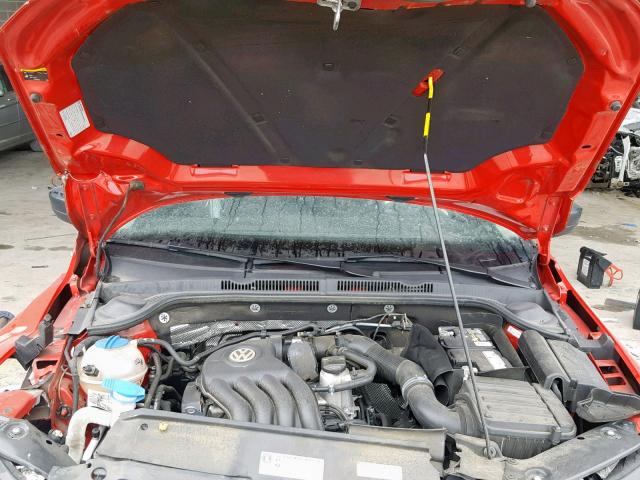 3VW2K7AJ2FM304422 - 2015 VOLKSWAGEN JETTA BASE RED photo 7