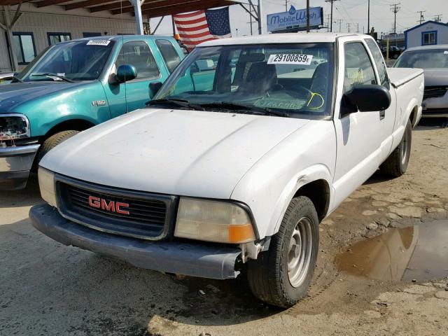 1GTCS19WXYK152100 - 2000 GMC SONOMA WHITE photo 2