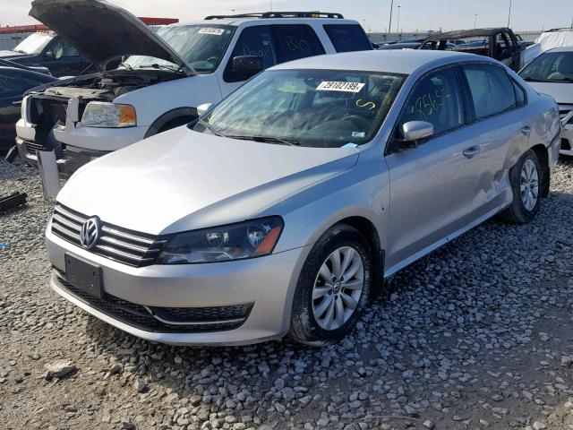 1VWAH7A31DC094387 - 2013 VOLKSWAGEN PASSAT S SILVER photo 2