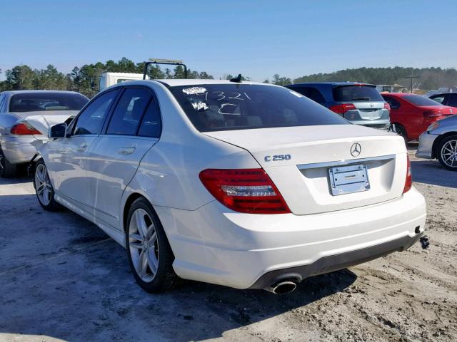 WDDGF4HB1DR269321 - 2013 MERCEDES-BENZ C 250 WHITE photo 3