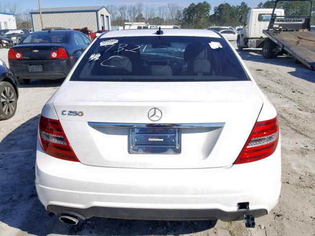 WDDGF4HB1DR269321 - 2013 MERCEDES-BENZ C 250 WHITE photo 9