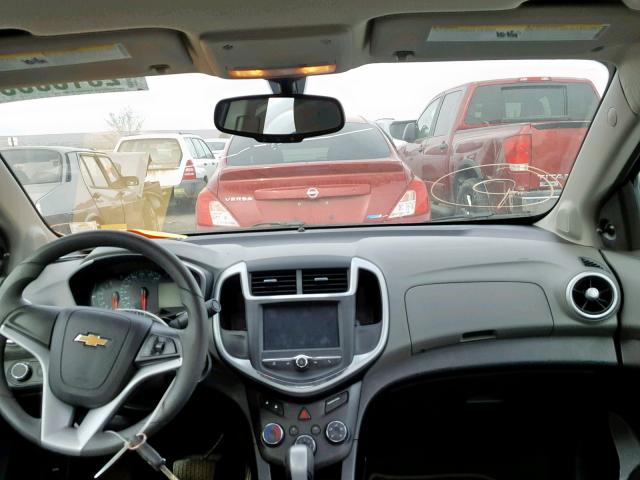 1G1JB5SH7H4172828 - 2017 CHEVROLET SONIC LS BLUE photo 9