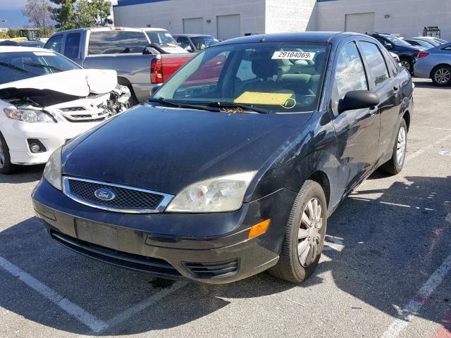 1FAFP34N47W364450 - 2007 FORD FOCUS ZX4 BLACK photo 2