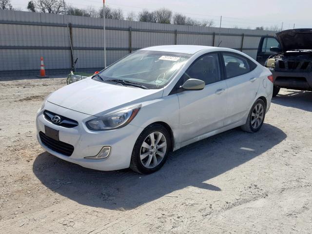 KMHCU4AE9CU057700 - 2012 HYUNDAI ACCENT GLS WHITE photo 2