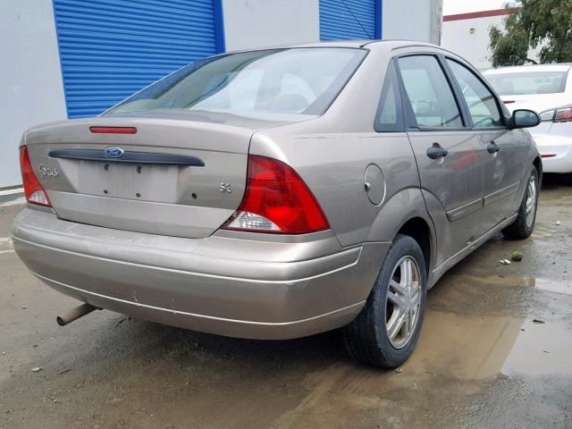 1FAFP34Z24W147185 - 2004 FORD FOCUS SE C BEIGE photo 4