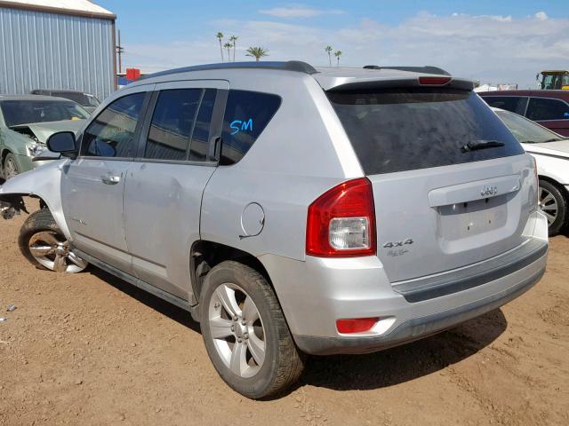 1J4NF1FB0BD210672 - 2011 JEEP COMPASS SP Күміс фото 3