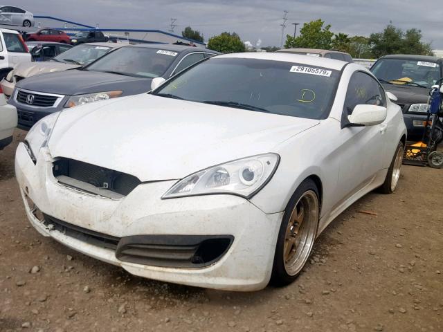 KMHHT6KD0AU017738 - 2010 HYUNDAI GENESIS CO WHITE photo 2