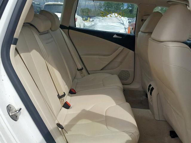 WVWXK7AN5AE011401 - 2010 VOLKSWAGEN PASSAT KOM WHITE photo 6