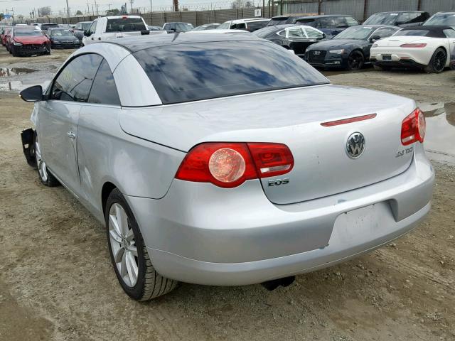 WVWBW7AH3CV012283 - 2012 VOLKSWAGEN EOS KOMFOR SILVER photo 3