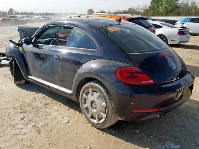 3VWJX7AT0DM680578 - 2013 VOLKSWAGEN BEETLE BLACK photo 3