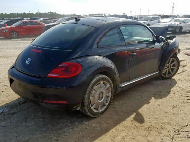 3VWJX7AT0DM680578 - 2013 VOLKSWAGEN BEETLE BLACK photo 4