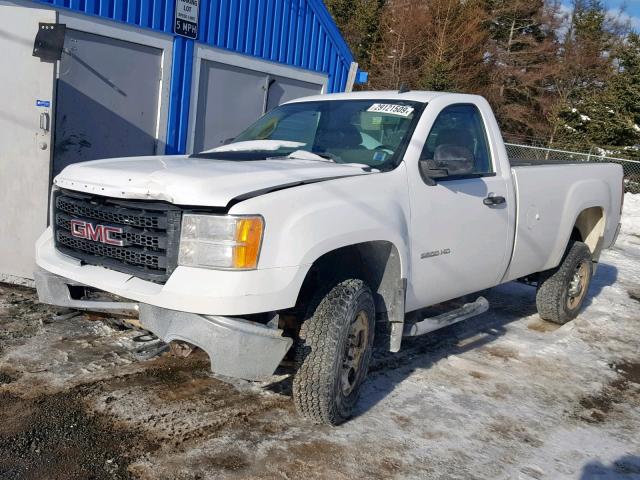 1GT01ZCG8BF251567 - 2011 GMC SIERRA C25 WHITE photo 2