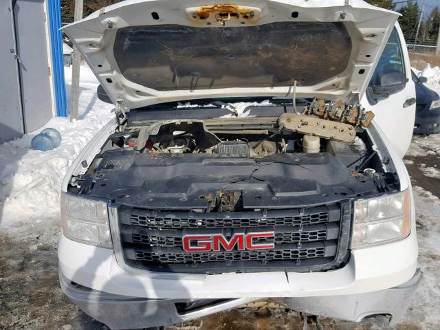 1GT01ZCG8BF251567 - 2011 GMC SIERRA C25 WHITE photo 7