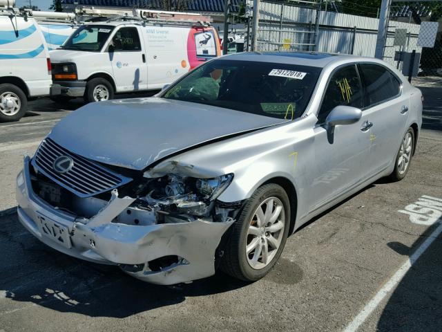 JTHGL46F675009614 - 2007 LEXUS LS 460L SILVER photo 2