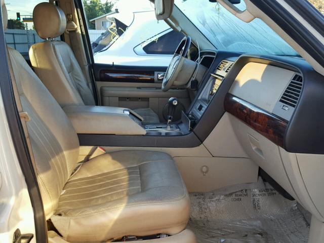 5LMFU27506LJ01034 - 2006 LINCOLN NAVIGATOR 白色 照片 5