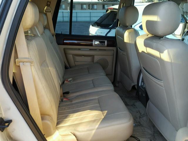 5LMFU27506LJ01034 - 2006 LINCOLN NAVIGATOR 白色 照片 6