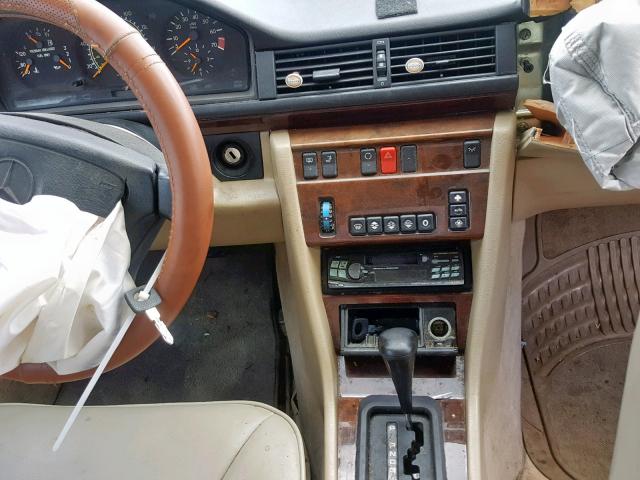 WDBEA52E9SC256582 - 1995 MERCEDES-BENZ E 320 TAN photo 9