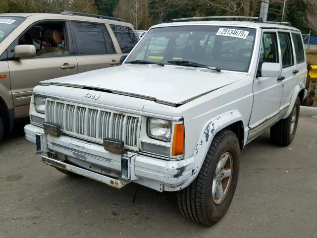 1J4FJ58L0LL130179 - 1990 JEEP CHEROKEE L WHITE photo 2