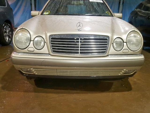 WDBJF72F8VA165808 - 1997 MERCEDES-BENZ E 420 GOLD photo 9