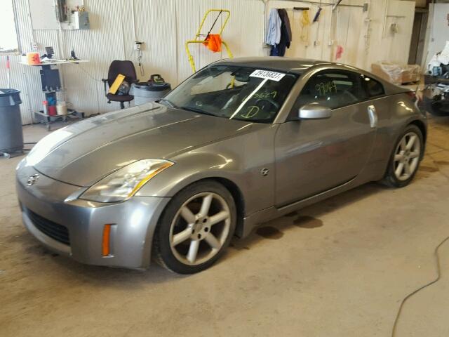 JN1AZ34E65M653629 - 2005 NISSAN 350Z COUPE GRAY photo 2