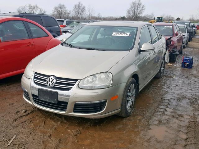 3VWDT71K86M672697 - 2006 VOLKSWAGEN JETTA TDI TAN photo 2