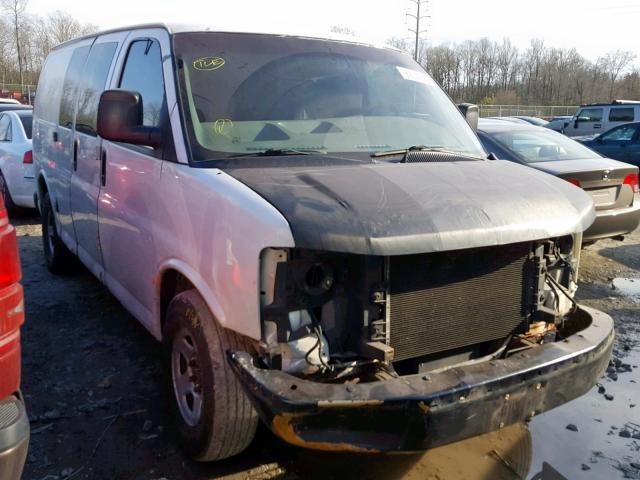 1GCFG15X431107925 - 2003 CHEVROLET EXPRESS G1 WHITE photo 1