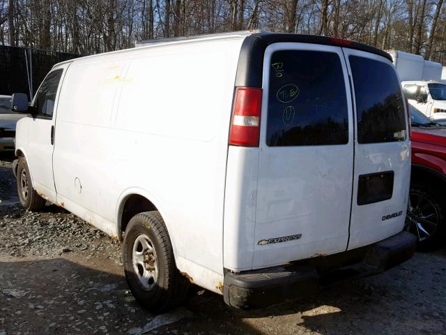 1GCFG15X431107925 - 2003 CHEVROLET EXPRESS G1 WHITE photo 3