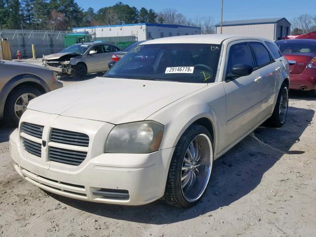 2D4FV48V05H515878 - 2005 DODGE MAGNUM SXT CREAM photo 2