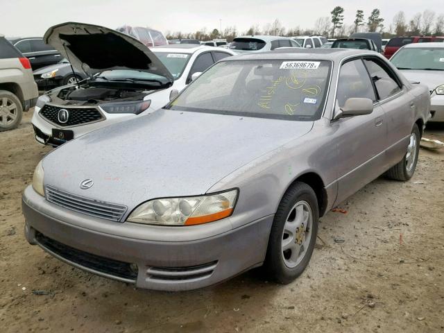 JT8VK13T7P0158713 - 1993 LEXUS ES 300 GRAY photo 2