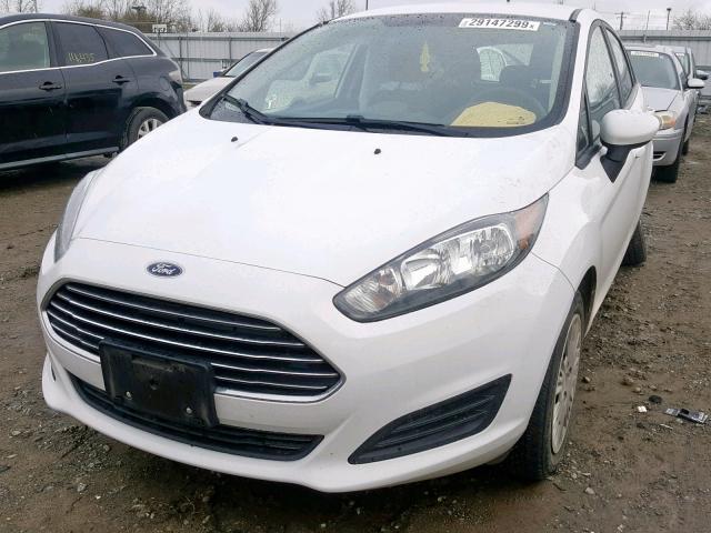 3FADP4TJXGM136531 - 2016 FORD FIESTA S WHITE photo 2