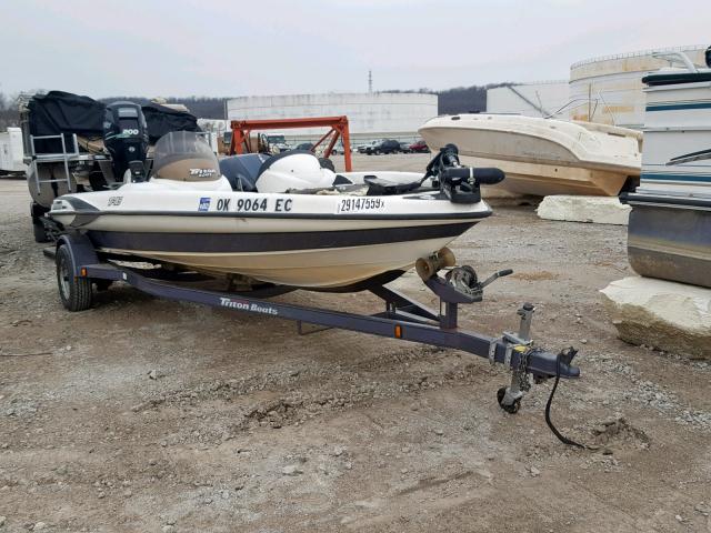 TJZ8B151L203 - 2003 TRIT BOAT WHITE photo 1