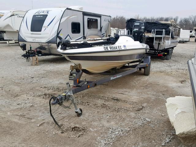 TJZ8B151L203 - 2003 TRIT BOAT WHITE photo 2