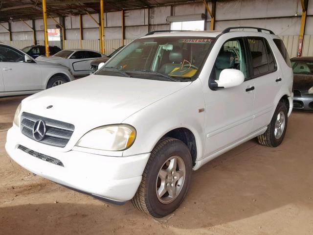 4JGAB54E21A251918 - 2001 MERCEDES-BENZ ML 320 WHITE photo 2