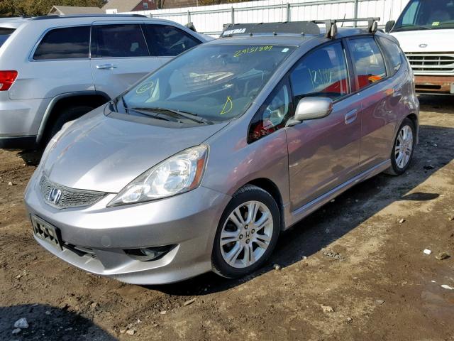 JHMGE8H48AC001935 - 2010 HONDA FIT SPORT GRAY photo 2