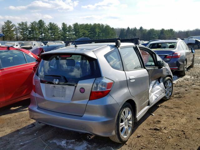 JHMGE8H48AC001935 - 2010 HONDA FIT SPORT GRAY photo 4