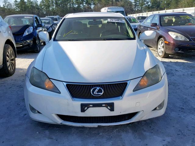 JTHBK262162002715 - 2006 LEXUS IS 250 WHITE photo 9