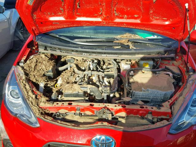 JTDKDTB37F1089817 - 2015 TOYOTA PRIUS C RED photo 7