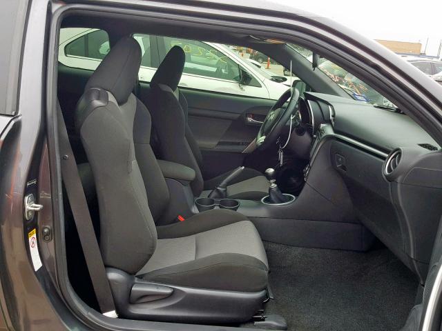 JTKJF5C75GJ014174 - 2016 TOYOTA SCION TC CHARCOAL photo 5