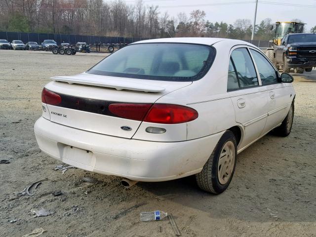 1FAFP13P8WW248335 - 1998 FORD ESCORT SE WHITE photo 4