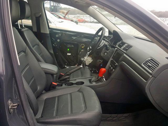 1VWDT7A39HC024783 - 2017 VOLKSWAGEN PASSAT R-L GRAY photo 5