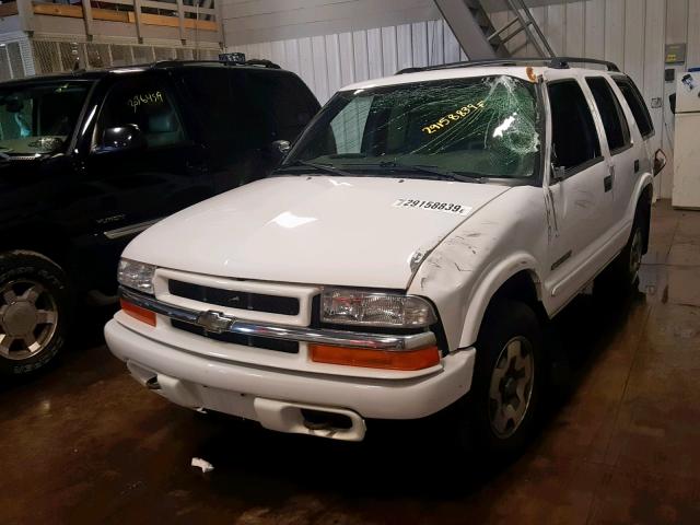 1GNDT13X24K109231 - 2004 CHEVROLET BLAZER WHITE photo 2